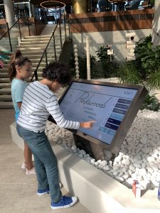 digital signage for hotels